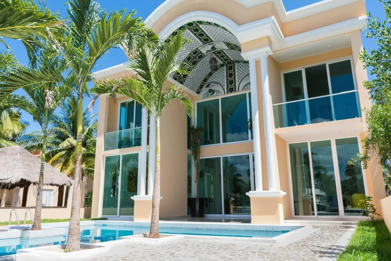 Hermosa Mansion En Puerto Aventuras Con Alberca